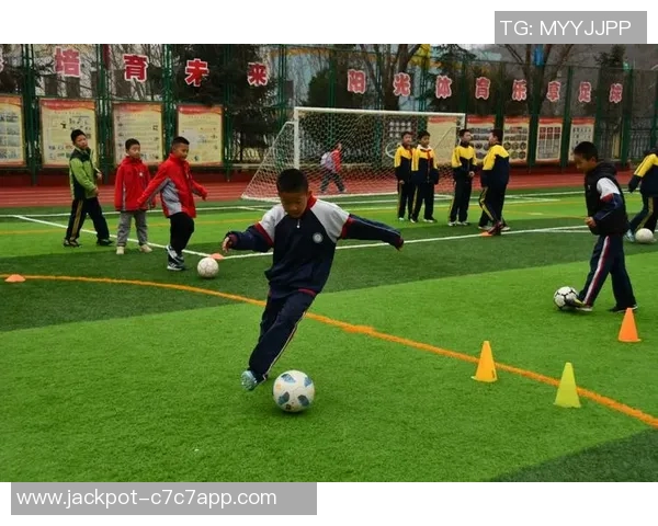 太原足球教练的成长之路与青少年足球培训的未来展望 太原足球教练的成长之路与青少年足球培训的未来展望
