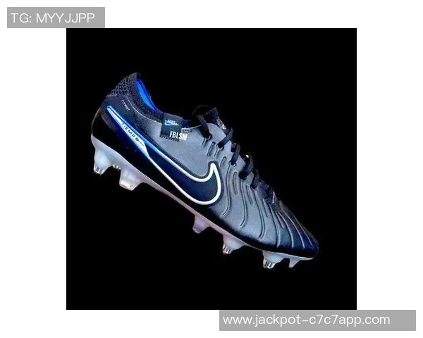 探索耐克2016足球鞋的设计理念与技术创新助力球员表现提升